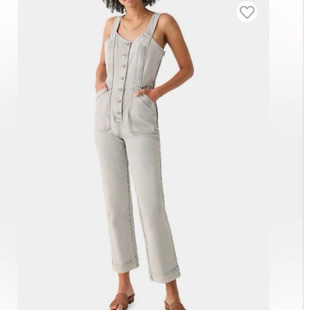 Faherty Gray Light Wash Denim Straight Leg Jumpsuit Size Medium Overall Casual